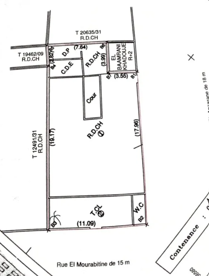 Parzellenplan Rue El Mourabitine mit Grundstücksmaßen und Hofstruktur
